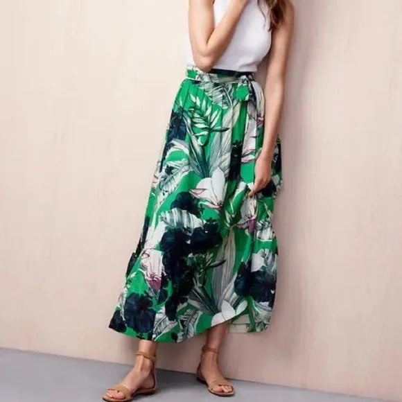 Ann Taylor Tropical Print Maxi Skirt | size 0P - Picture 1 of 7